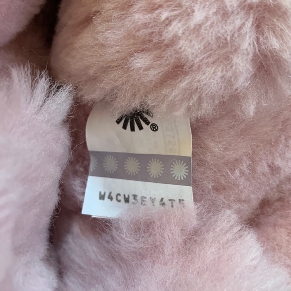 UGG Mini Continuity Bow Boots In Pink Crystal - Picture 6 of 6